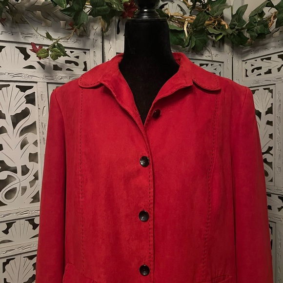 VINTAGE ALFRED DUNNER FASHIONABLE FAUX RED SUEDE BUTTON UP LONG SLEEVE JACKET - Picture 2 of 12
